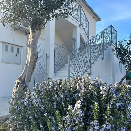 Natasa Апартаменты Винишче