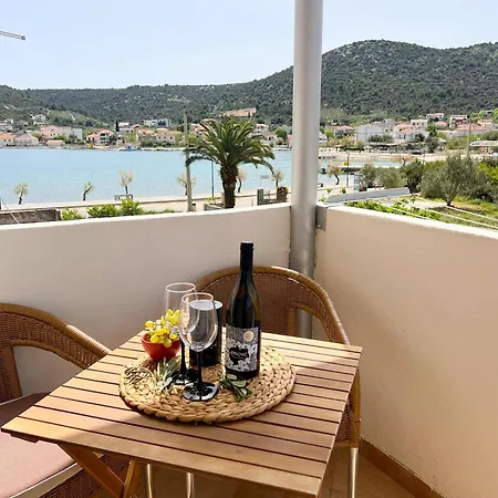 Natasa Апартаменты Винишче