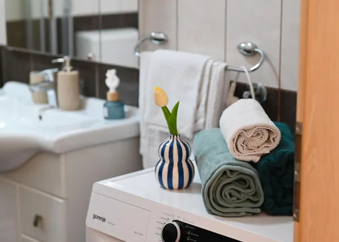 Natasa شقة Vinišće